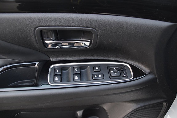 Mitsubishi Outlander 18 of 22