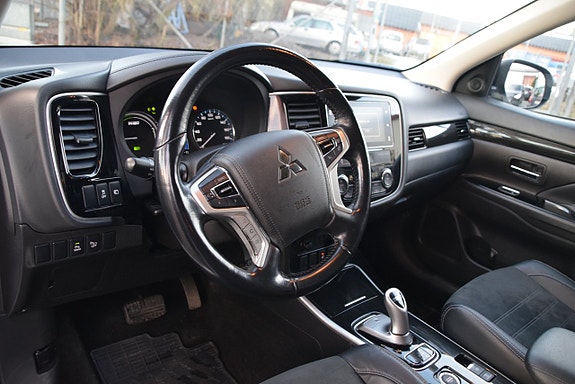Mitsubishi Outlander 17 of 22