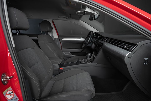 Volkswagen Passat 6 of 17