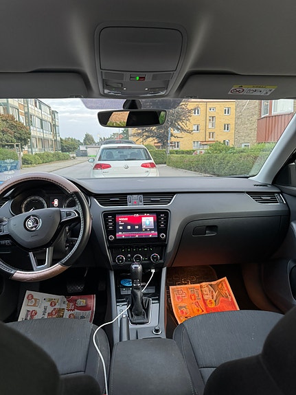 Skoda Octavia 11 of 17