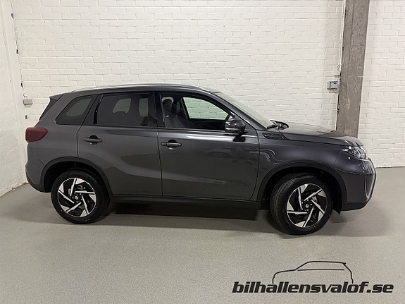 Suzuki Vitara 2 of 5