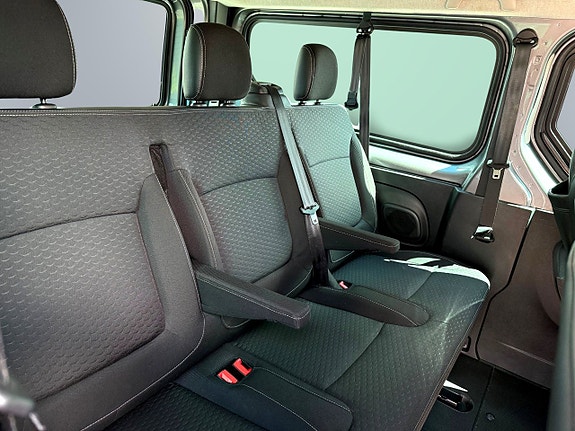 Opel Vivaro 7 of 10