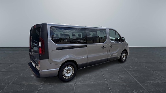 Opel Vivaro 4 of 5
