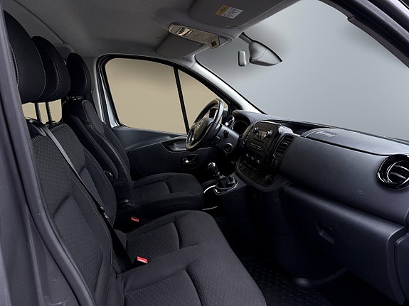 Opel Vivaro 5 of 5