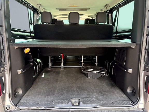 Opel Vivaro 8 of 10