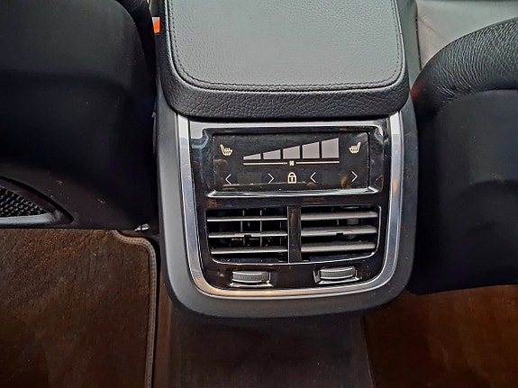 Volvo S90 14 of 21