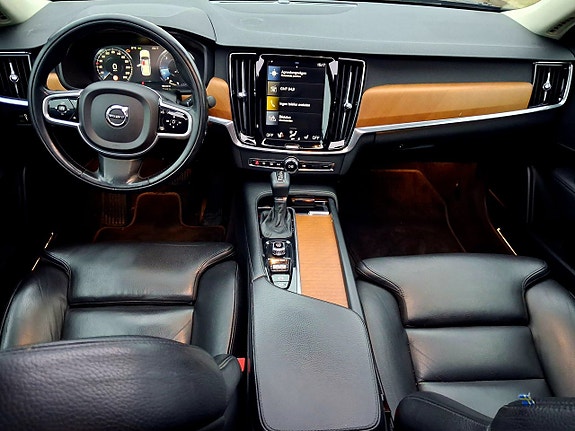 Volvo S90 16 of 21