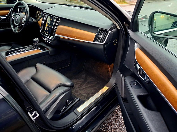 Volvo S90 13 of 21