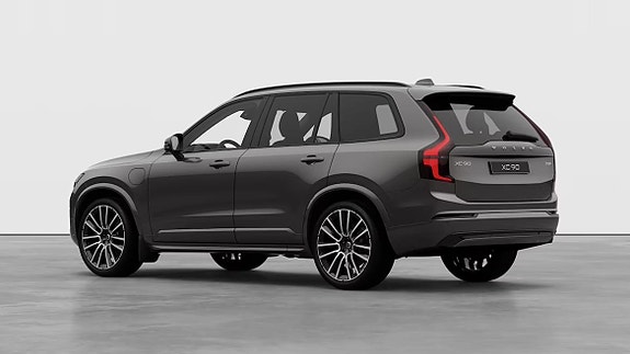 Volvo XC90 3 of 10