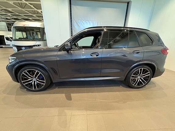 BMW X5 4 of 5