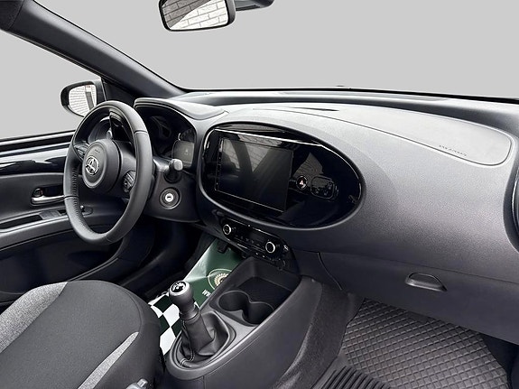 Toyota Aygo X 6 of 10