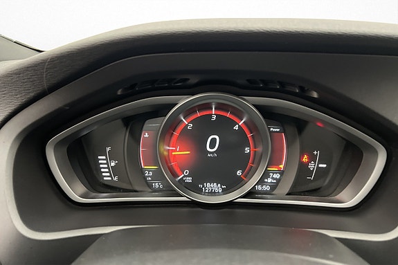 Volvo V40 12 of 21