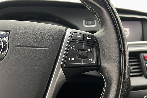 Volvo V40 13 of 21