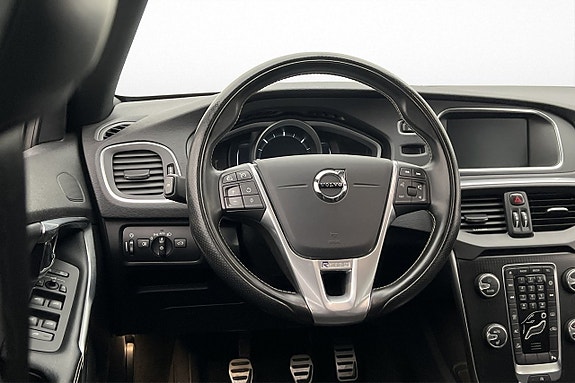 Volvo V40 9 of 21