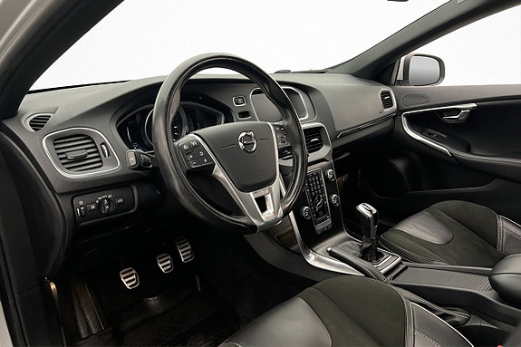 Volvo V40 8 of 21