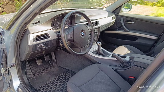 BMW 316i 4 of 6