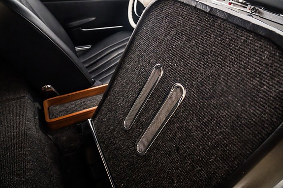 Mercedes-Benz 230 SL 27 of 27