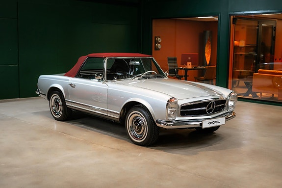 Mercedes-Benz 230 SL