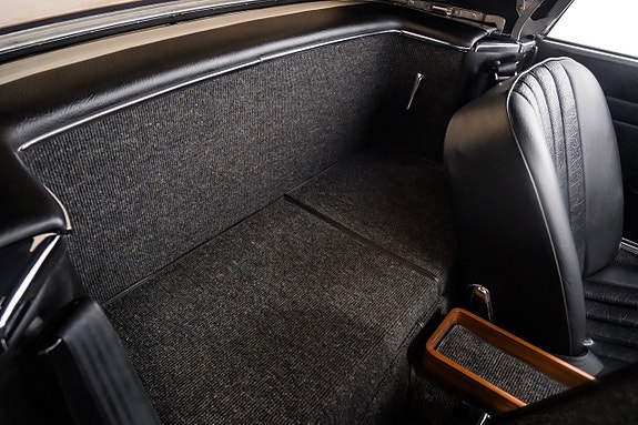 Mercedes-Benz 230 SL 26 of 27
