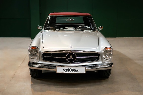 Mercedes-Benz 230 SL 9 of 27