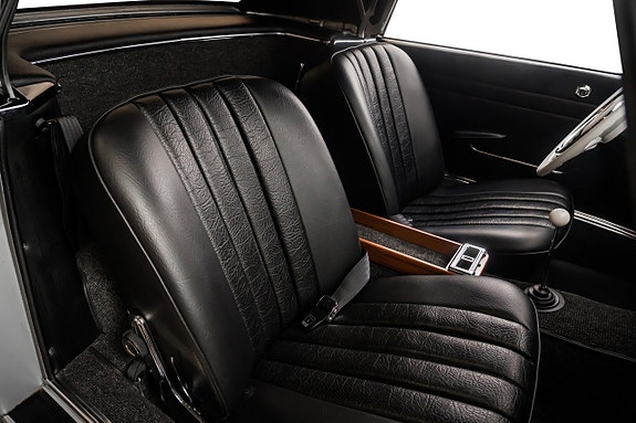 Mercedes-Benz 230 SL 23 of 27