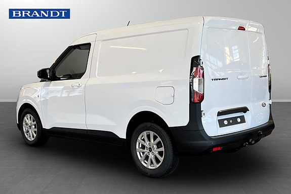 Ford Transit Courier 3 of 5