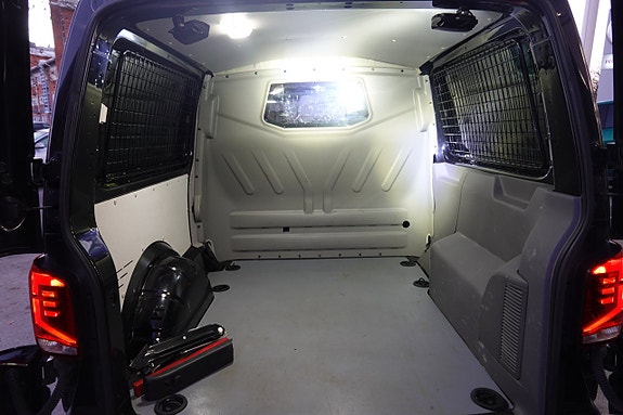 Volkswagen Transporter 7 of 18