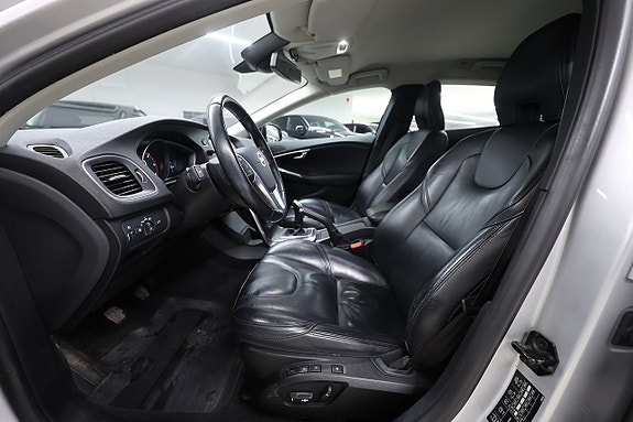 Volvo V40 15 of 21