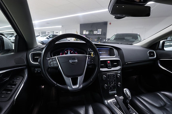 Volvo V40 17 of 21