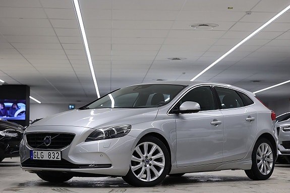 Volvo V40 3 of 21