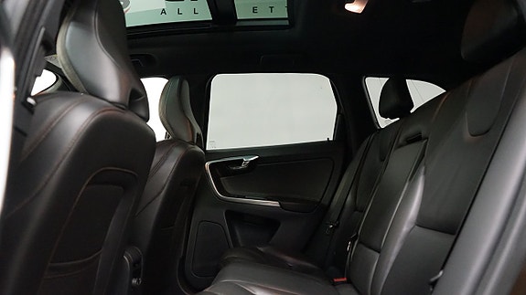 Volvo XC60 12 of 22