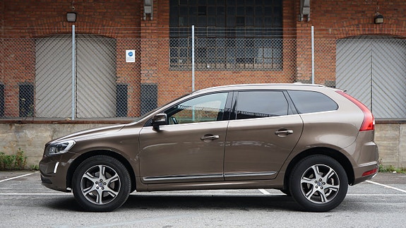 Volvo XC60 6 of 24