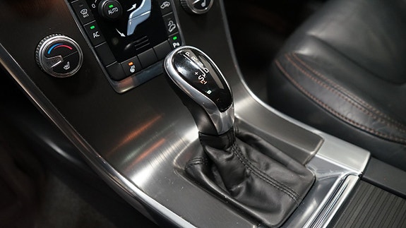 Volvo XC60 19 of 22
