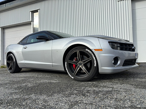 Chevrolet Camaro SS 3 of 5