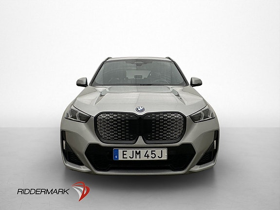BMW iX1 3 of 29