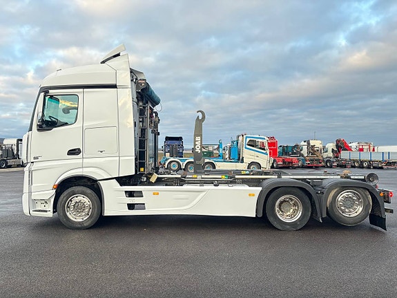 Mercedes Actros 2551 Lastväxlare Låga mil 2 of 9