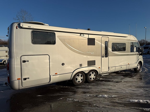 Bürstner Elegance 810 5000 mil Solcel 2xAC