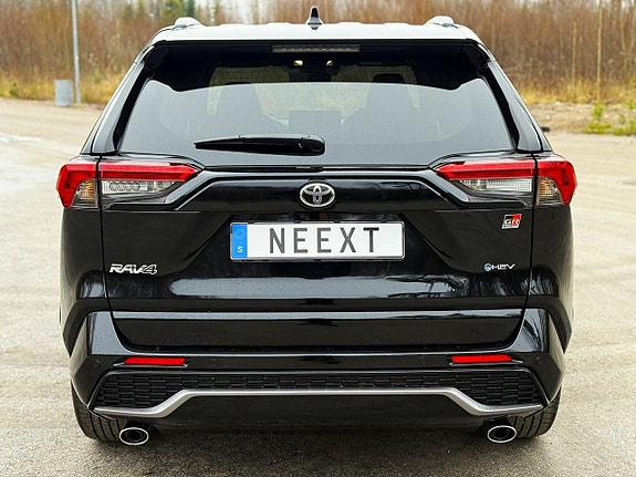 Toyota RAV4 4 of 5