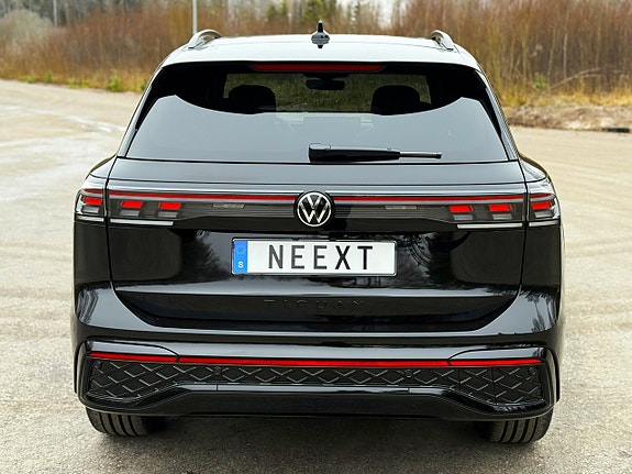 Volkswagen Tiguan 4 of 5