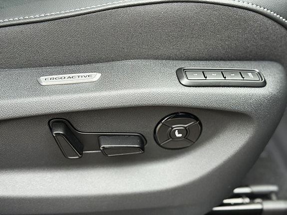 Volkswagen Tiguan 30 of 30