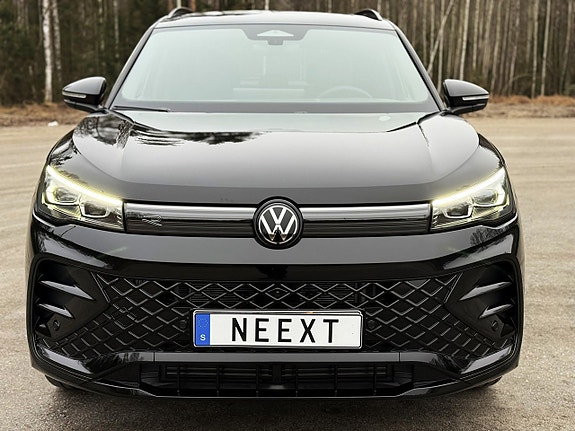 Volkswagen Tiguan 8 of 30