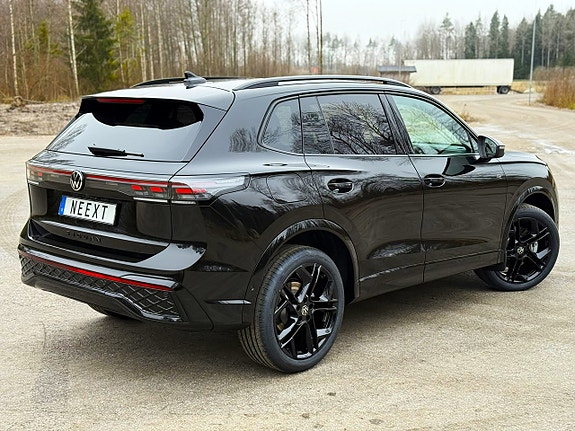 Volkswagen Tiguan 5 of 5