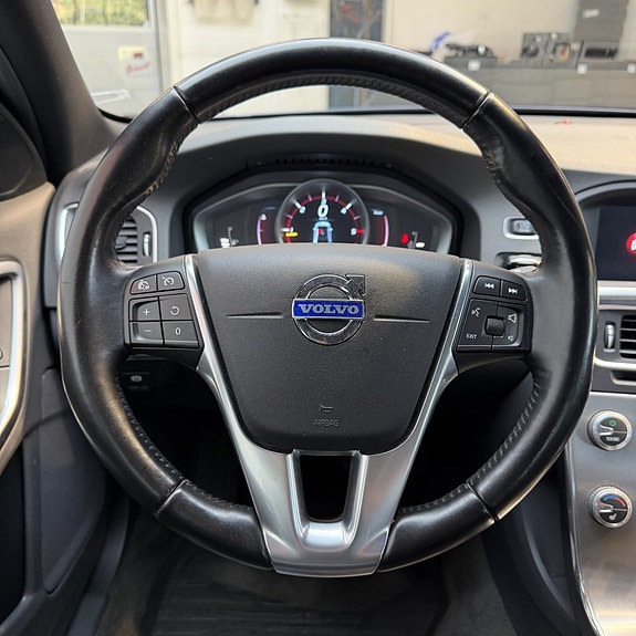 Volvo S60 10 of 11