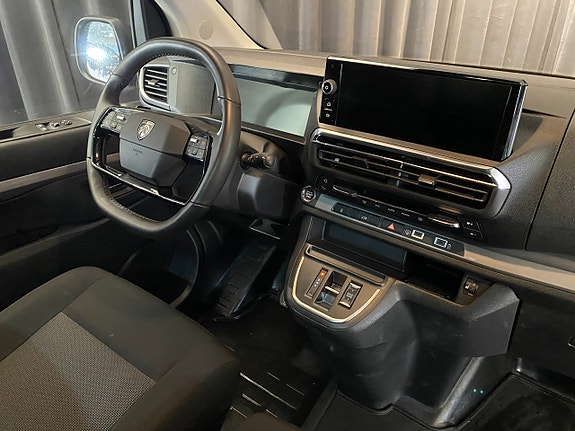Peugeot e-Expert 28 of 30