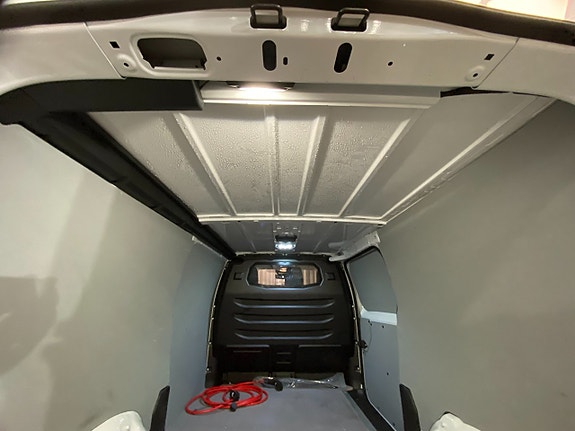 Peugeot e-Expert 22 of 30