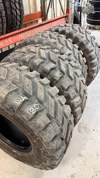 Goodyear Powerload 405/70R20