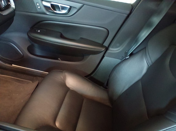 Volvo S60 8 of 17