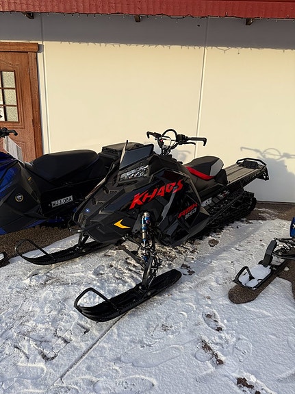 Polaris Khaos 850 155" ABRIS SÄLEN