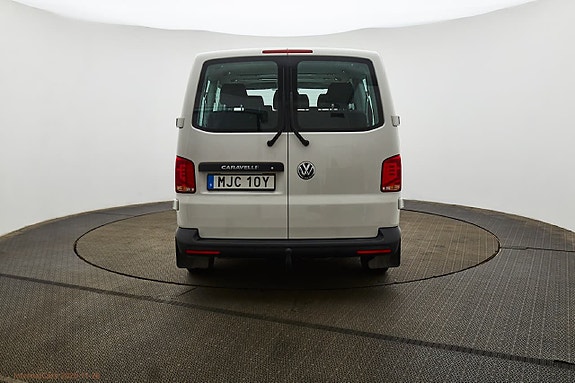 Volkswagen Caravelle 2 of 5