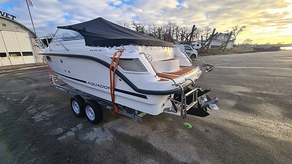 Aquador 24 DC Mercruiser 4.5L V6 DTS, Drev Bravo 3 2017 3 of 12